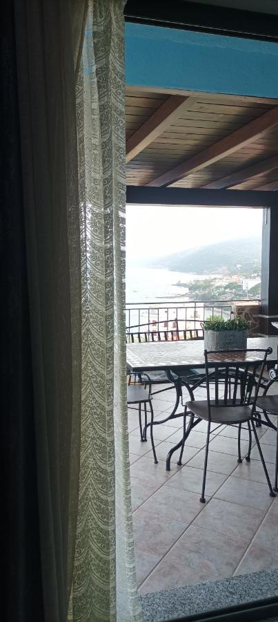 Appartamento Picasso Cala Gonone Luaran gambar